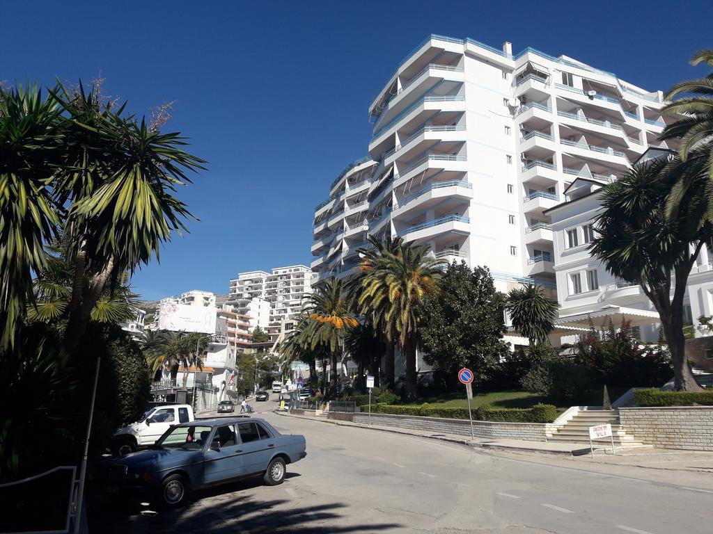 Meni'S Family Apartament Sarandë Exteriör bild
