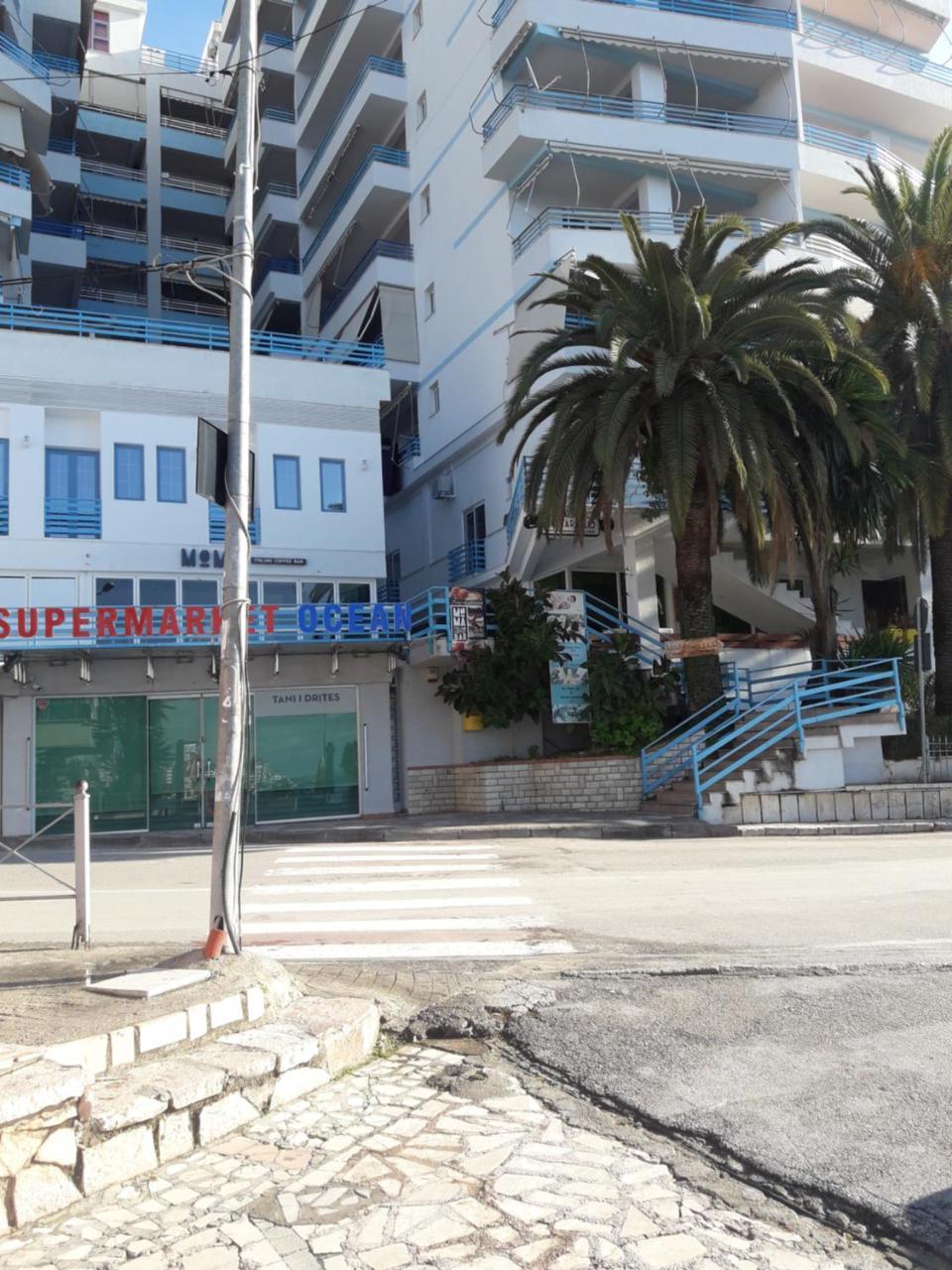 Meni'S Family Apartament Sarandë Exteriör bild