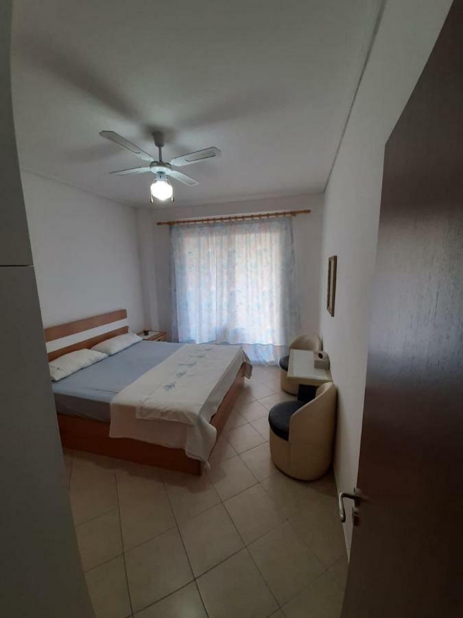 Meni'S Family Apartament Sarandë Exteriör bild